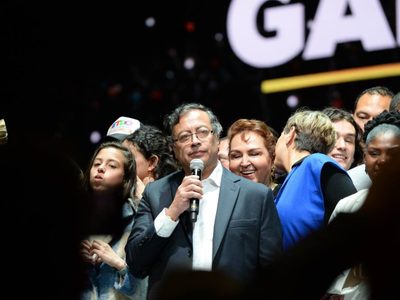 EU felicita al pueblo de Colombia por elección presidencial, pero no a Petro