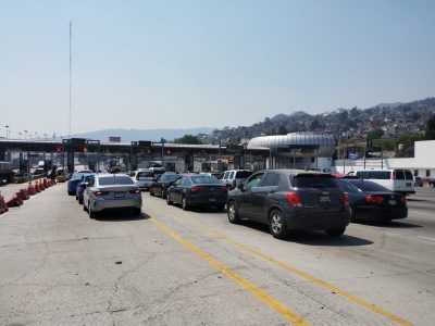 Reportan largas filas en la autopista México-Cuernavaca