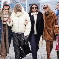 El truco para transformar una simple tela en un abrigo invernal, sin molde y con medidas reales