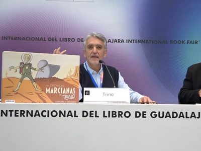Trino lanza sus “Crónicas marcianas...”, de Ajijic al universo exterior