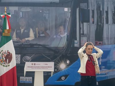 Sheinbaum inaugura Trolebús Elevado en Iztapalapa... abrirá al público hasta el 15 de octubre