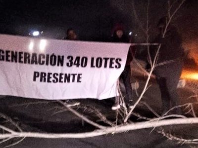 Vecinos de San Patricio del Chañar mantienen cortada la ruta a Vaca Muerta desde primeras horas