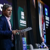 Luis Caputo tendrá esta semana otra pulseada con los bancos