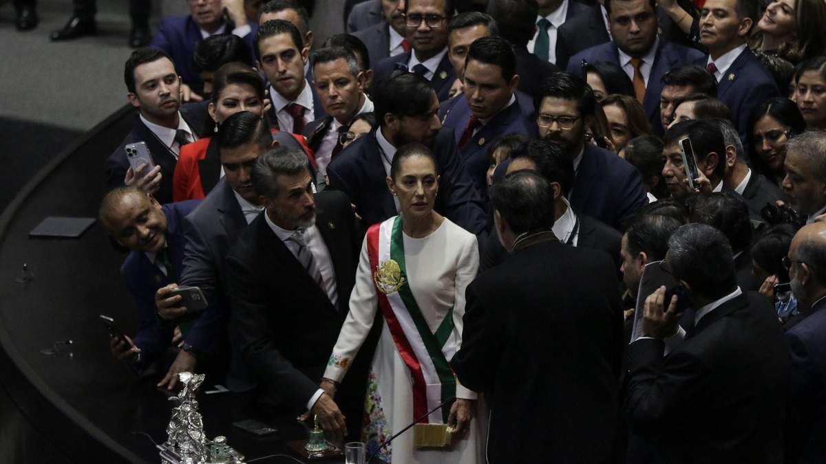 Claudia Sheinbaum, después de haber tomado posesión