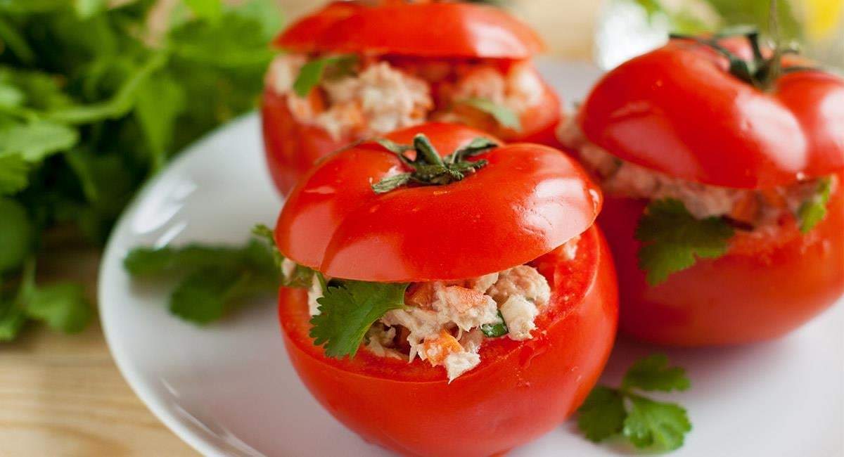 Tomates rellenos. Fuente: (Instagram)