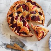 Torta matera de ciruelas: ponete la 10 y prepará esta receta facilísima para disfrutar en la merienda