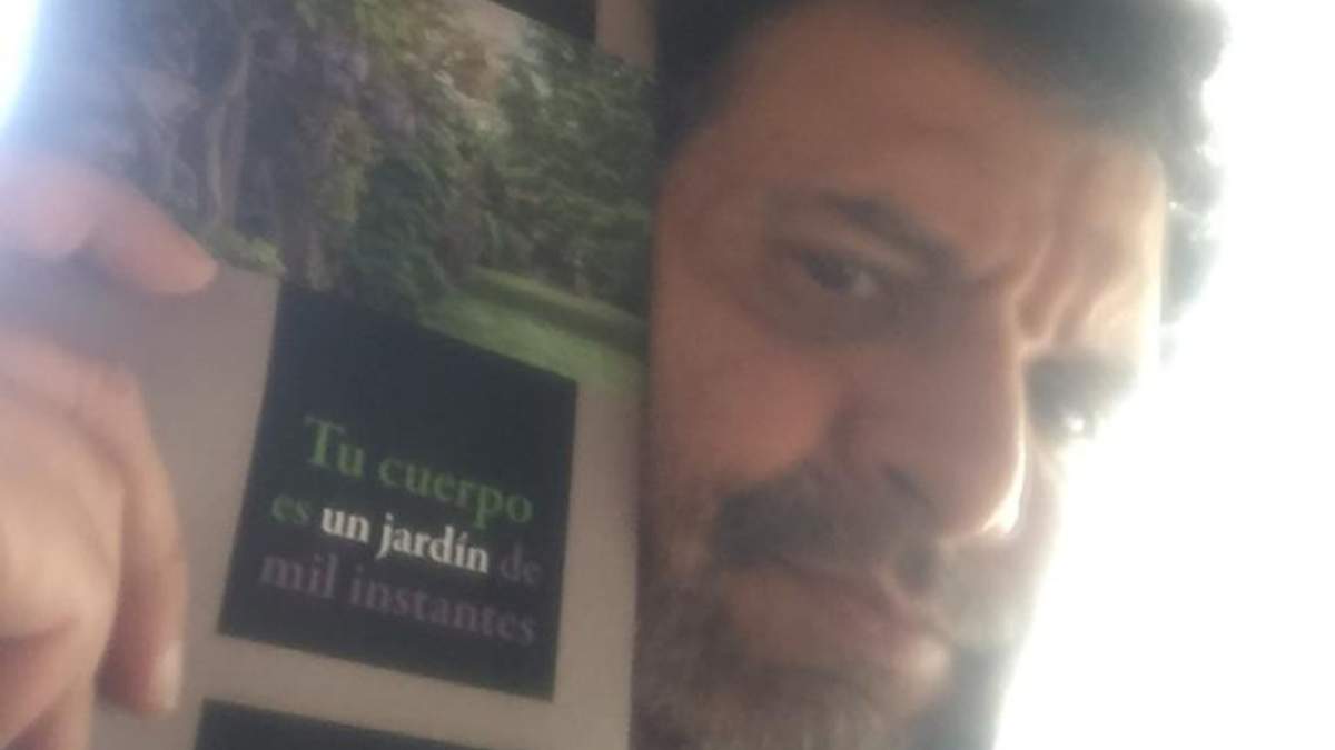 “Tu cuerpo es un jardín de mil instantes”, del poeta y músico Juan Vadillo