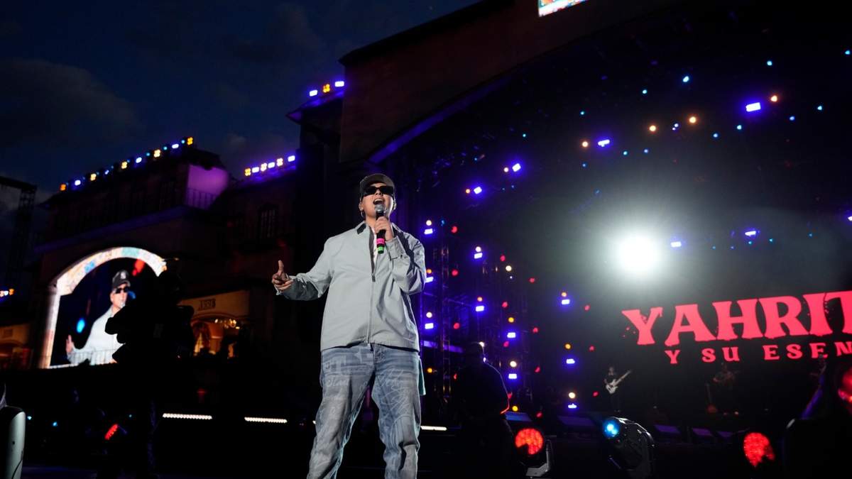 Yahritza y su Esencia, abucheados en el festival Arre