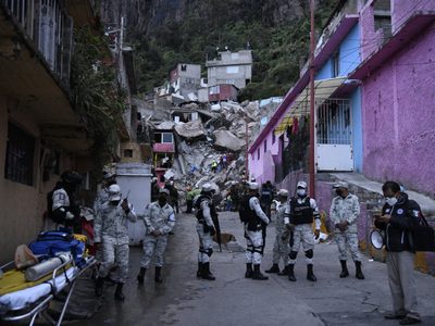 Con la demolición de 11 viviendas concluye fase de mitigación de riesgo en el Chiquihuite