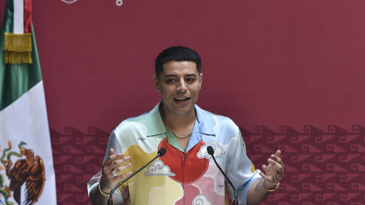 Eduin Caz y Grupo Firme recibieron un reconocimiento del gobierno de la Ciudad de México en mayo pasado
