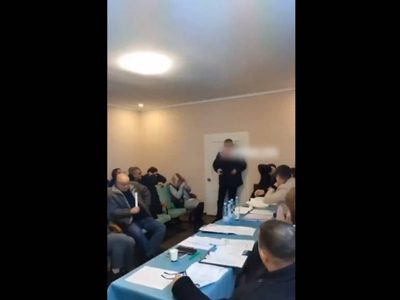 Parlamentario ucraniano detona granadas en una sesión de Ayuntamiento y deja 26 heridos (Video)