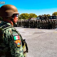 AMLO entrega a militares el mantenimiento de las carreteras federales