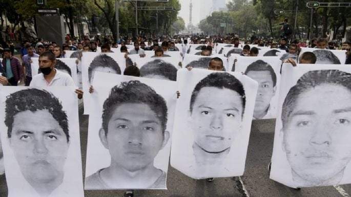 Marcha por la desaparición de los 43 normalistas de Ayotzinapa.