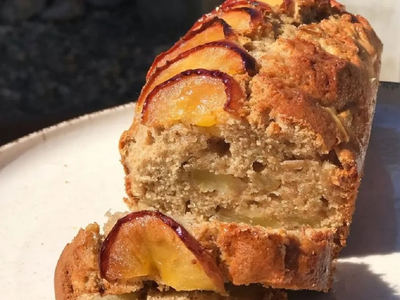 Budín de manzana y naranja: poné la pava y preparate para la merienda más rica