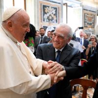 El Papa Francisco se reúne con Martin Scorsese