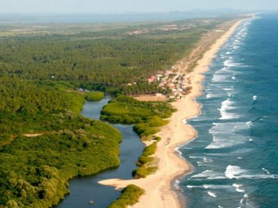 Excolaborador de César Duarte impulsa desarrollo turístico en zona de trasiego de droga de Acapulco