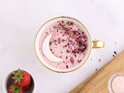 Moon milk: la preparación caliente con especias para un buen dormir