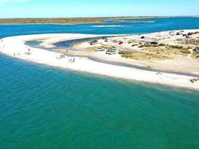 Punta Perdices: el llamado Caribe de la Patagonia se prepara para el fin de semana largo