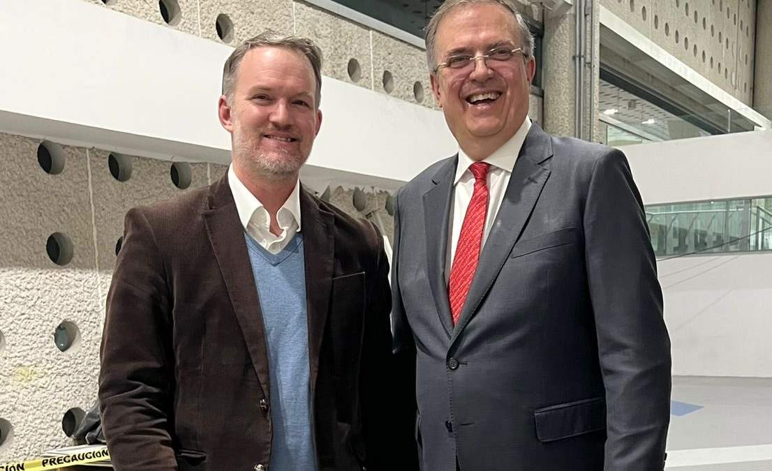 El representante comercial del gobierno de Donald Trump y el secretario de Economía de México