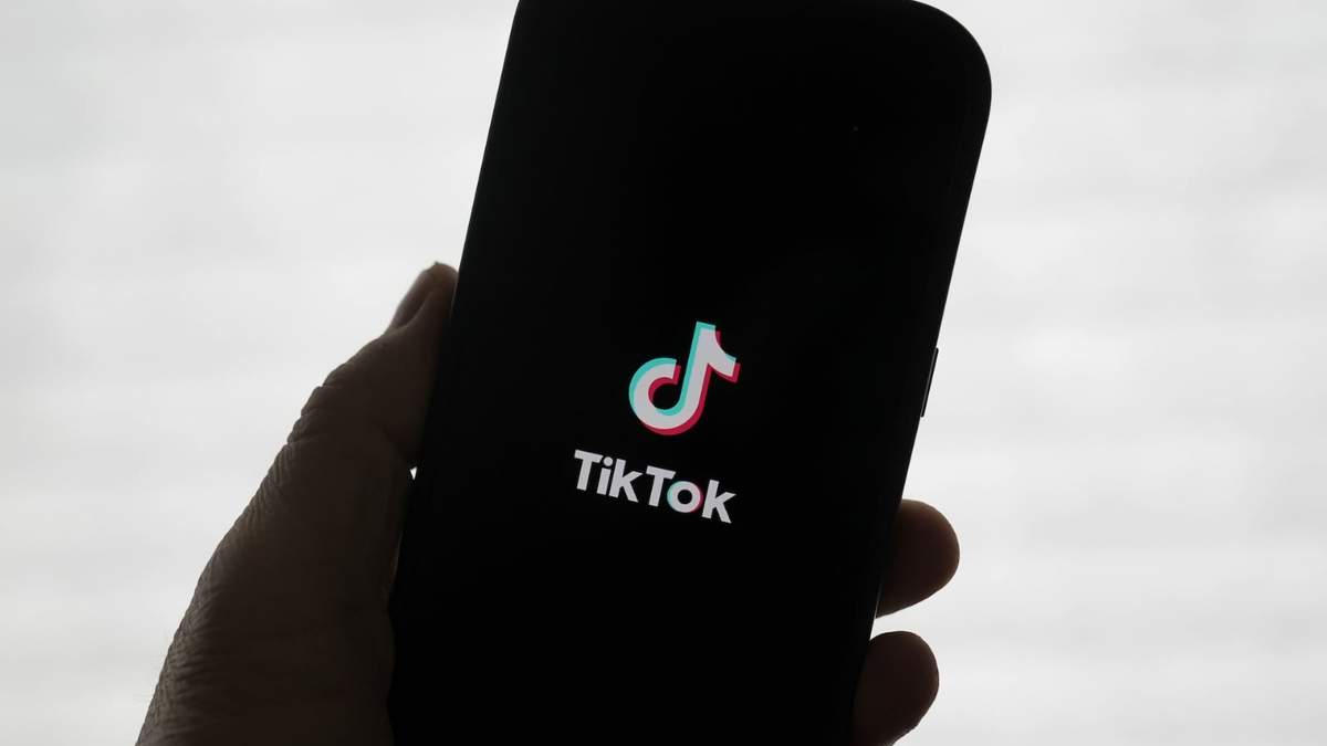 TikTok regresa a las tiendas de aplicaciones de Apple y Google en Estados Unidos