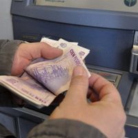 ¡Confirmado!: ¿Cuándo cobran sus salarios los estatales de Neuquén?