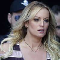 La actriz porno Stormy Daniels describe ante la corte su encuentro con Trump