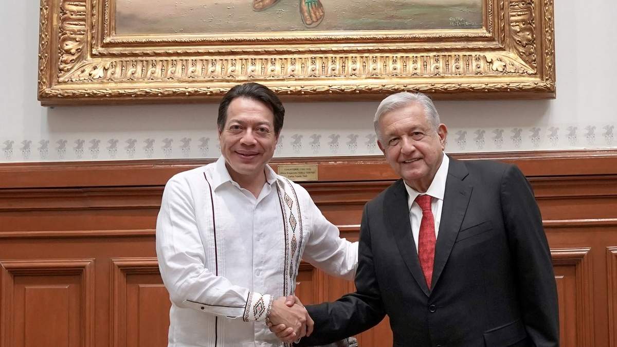 Reunión en Palacio Nacional entre López Obrador y Mario Delgado