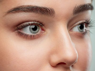Cejas tupidas: el nuevo must de otoño que transforma tu mirada