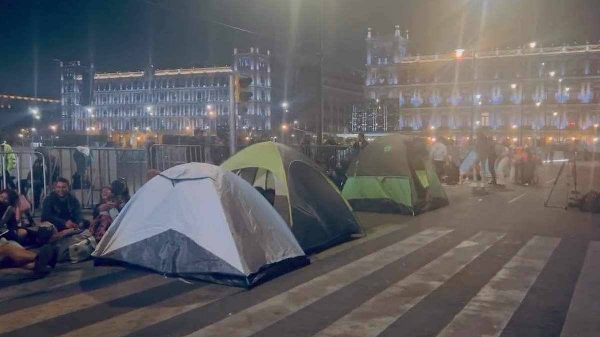 Las casas de campaña en la madrugada