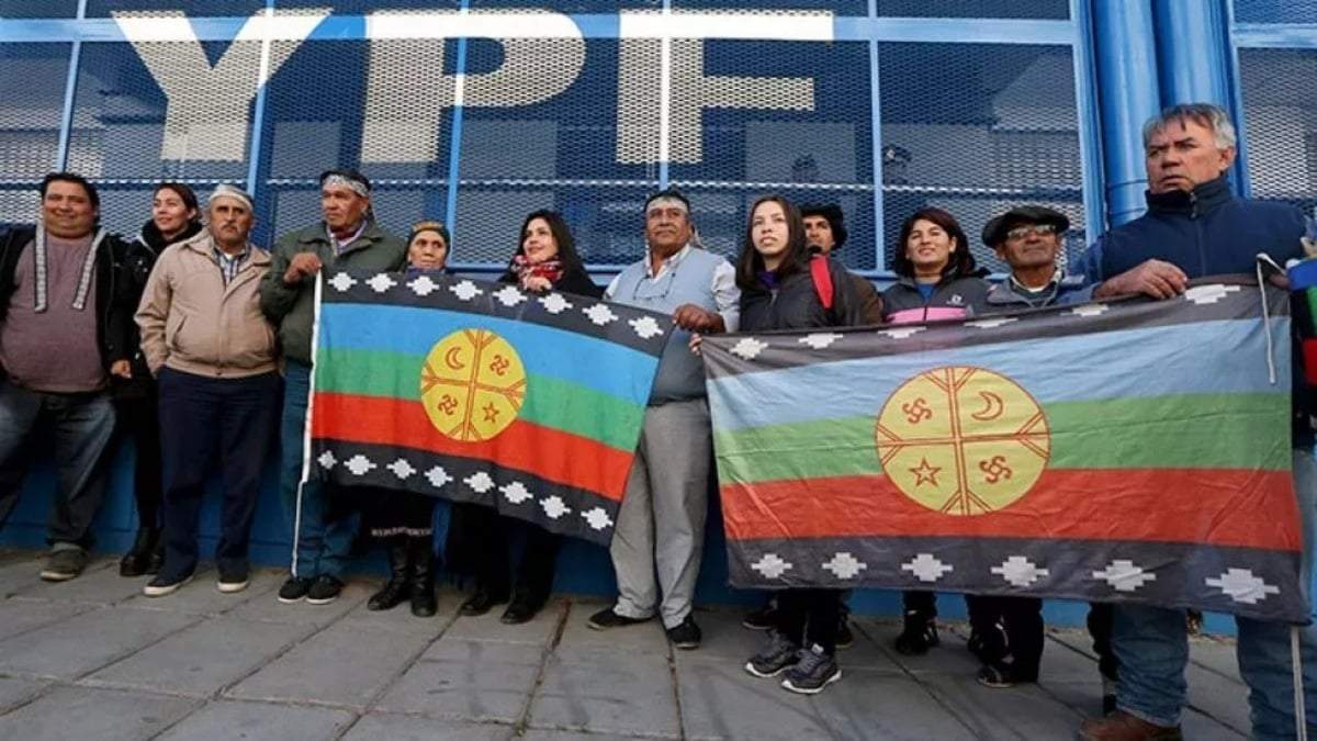 Acuerdo entre YPF y la comunidad Mapuche. Fuente: (Facebook)