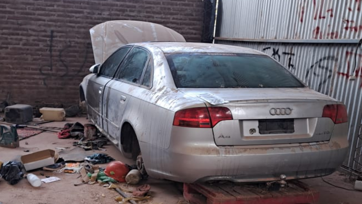 Vehículo de alta gama, encontrado en Rincón de los Sauces. Fuente: (Policía de Neuquén)