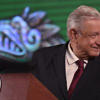 AMLO responde a críticas de Fernández de Cevallos: está enojado, no hay que perder el humor