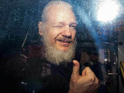 Un presidente latinoamericano ofreció asilo político a Julian Assange