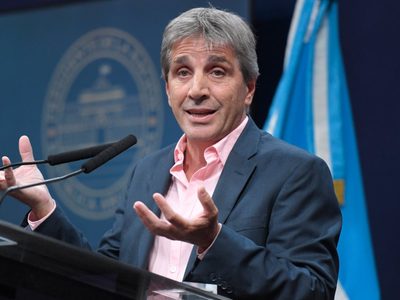 El Gobierno modifica otra vez el presupuesto 2025 para el pago de las deudas, PAMI, Aysa y Belgrano Cargas
