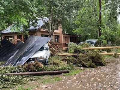 Ríos desbordados, granizo y vientos de hasta 70 kilómetros por hora en Córdoba, La Pampa y Mendoza