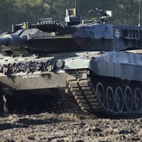 Alemania accede a enviar carros de combate avanzados a Kiev