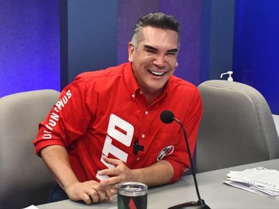 “Ni un voto a Movimiento Ciudadano”, pide Alito tras negativa de Máynez a declinar en favor de Xóchi