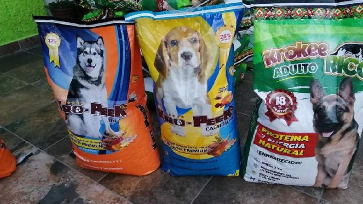 Bolsas de alimento para mascotas. Fuente: (X)