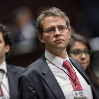 Ven en gasolinazos una 'venganza política del PRI vs mexicanos”