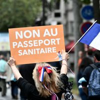 Vandalizan centros de vacunación contra el coronavirus en Francia