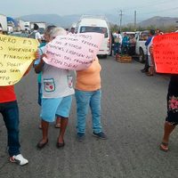 Damnificados del sismo del 7 de septiembre en Chiapas bloquean carreteras en demanda de recursos