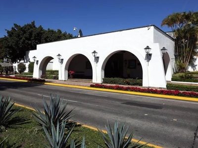 Policía se suicida en área de descanso de Casa Jalisco