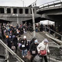 Estados Unidos recibirá a 100 mil refugiados de Ucrania que huyen de la invasión rusa