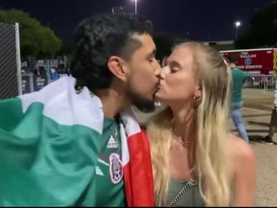 Se vuelve viral la pareja que se "robó" el show en el México-Guatemala (Videos)