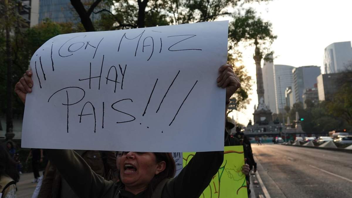 Colectivos marcharon sobre Paseo de la Reforma el 24 de enero en defensa del maíz nativo