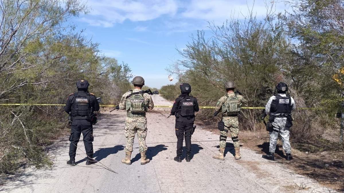 Fuerzas de seguridad en sitio de explosión de minas bélicas en Nuevo León
