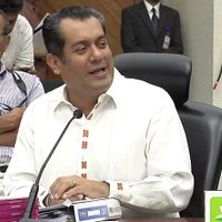 A tres días de la “marea rosa”, Morena pide al INE cambiar su color