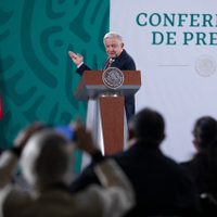 AMLO pre estrena spot de su tercer informe en la mañanera y dice: "se lo dedico a los fifís"