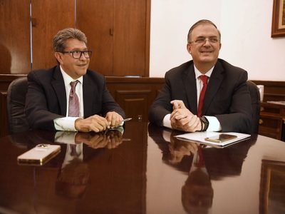 Delgado y Adán Augusto desairan plenaria de senadores de Morena; Monreal y Ebrard niegan división