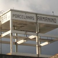 Suspenden aranceles de aisladores eléctricos tras el cierre del único fabricante argentino